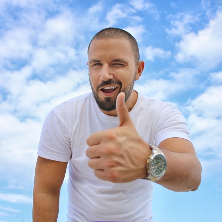 Biele tričko je základ. Viete ho nosiť?